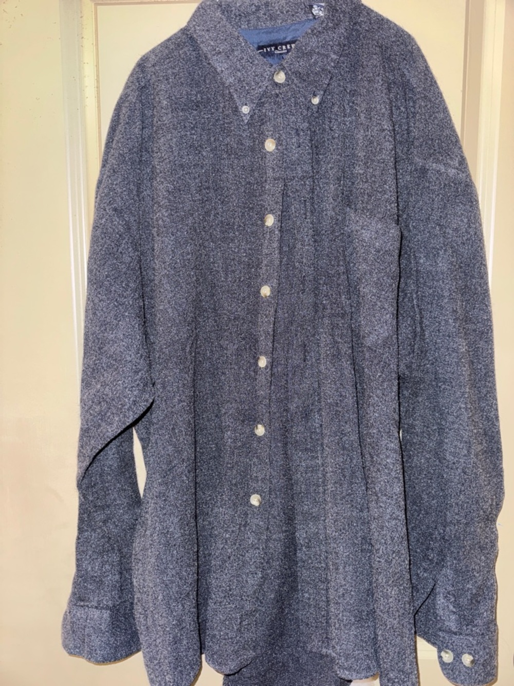Vintage J. Crew Men's Casual Button-Down Shirt in Heathered Navy